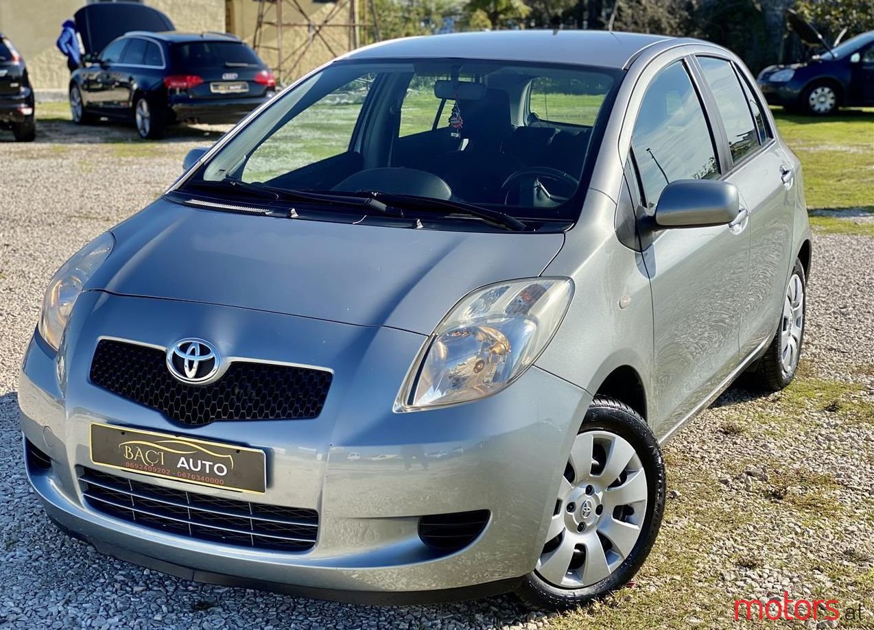 2007' Toyota Yaris photo #1