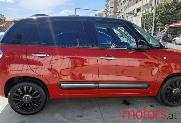 2019' Fiat 500 photo #1