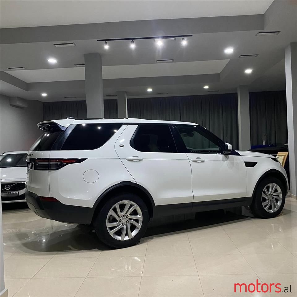 2017' Land Rover Discovery photo #4