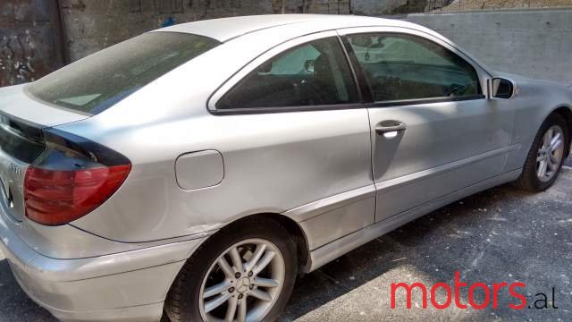 2003' Mercedes-Benz C-Class 220 photo #1