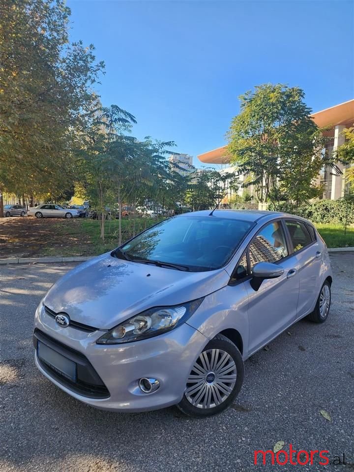 2011' Ford Fiesta photo #1