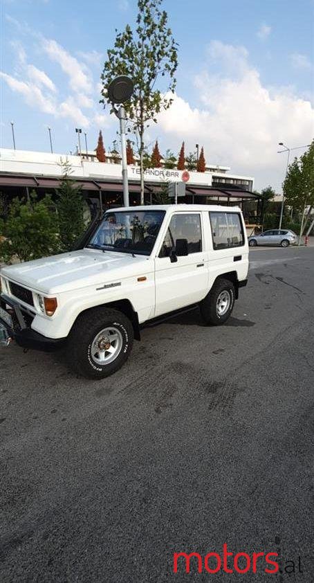 1989' Toyota Land Crusier photo #1