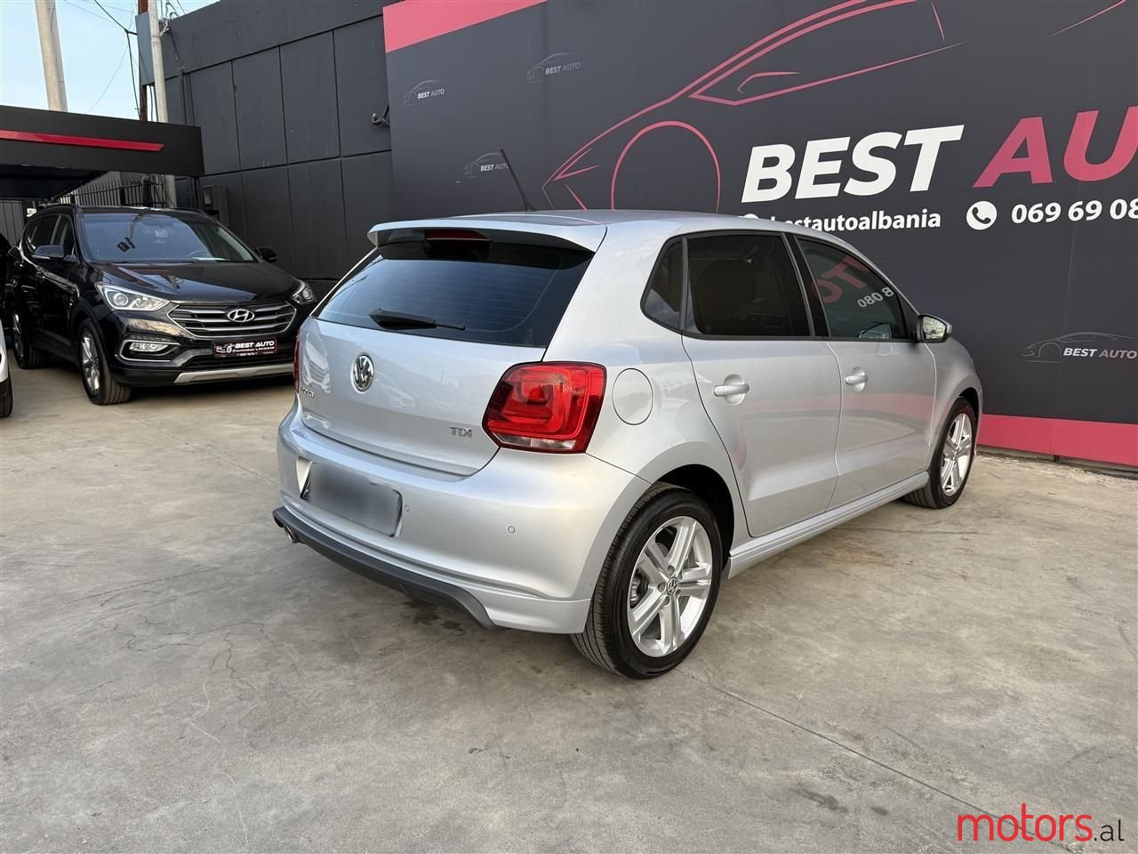 2013' Volkswagen Polo photo #5