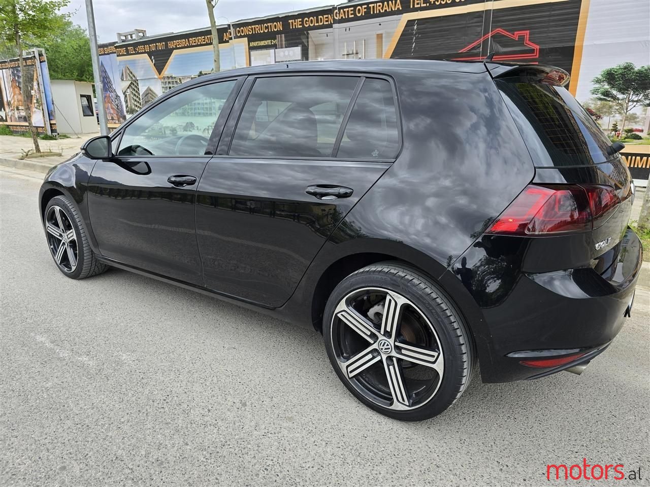 2015' Volkswagen Golf photo #2