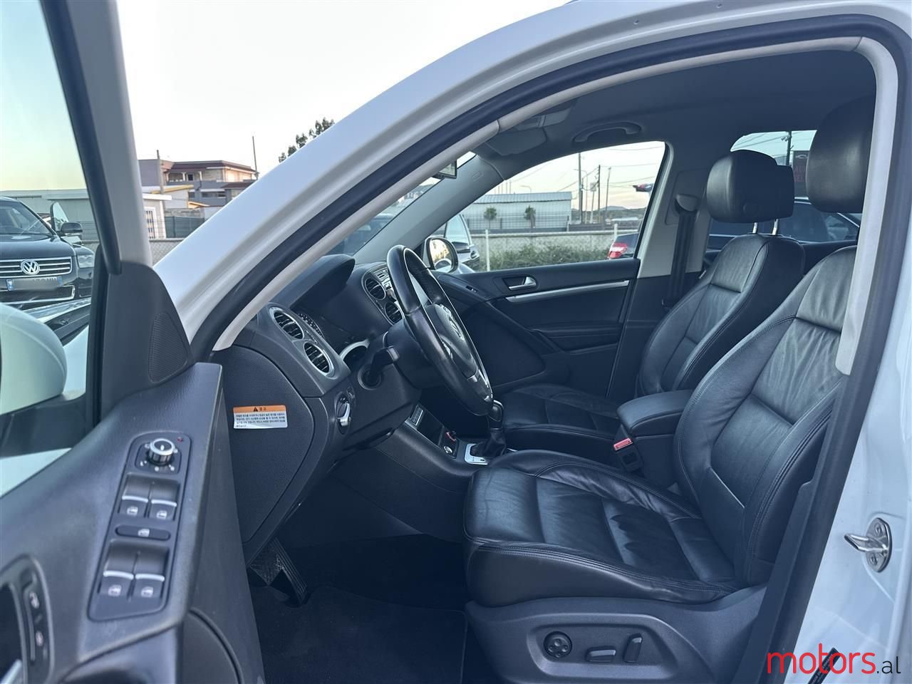 2014' Volkswagen Tiguan photo #6