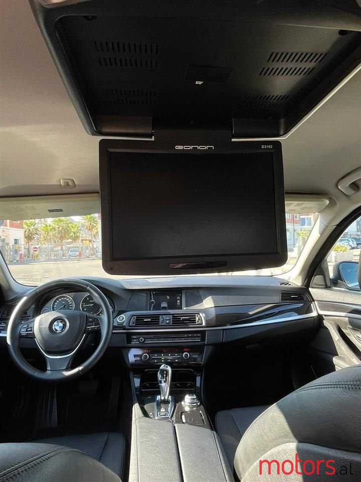 2011' BMW 525 photo #4