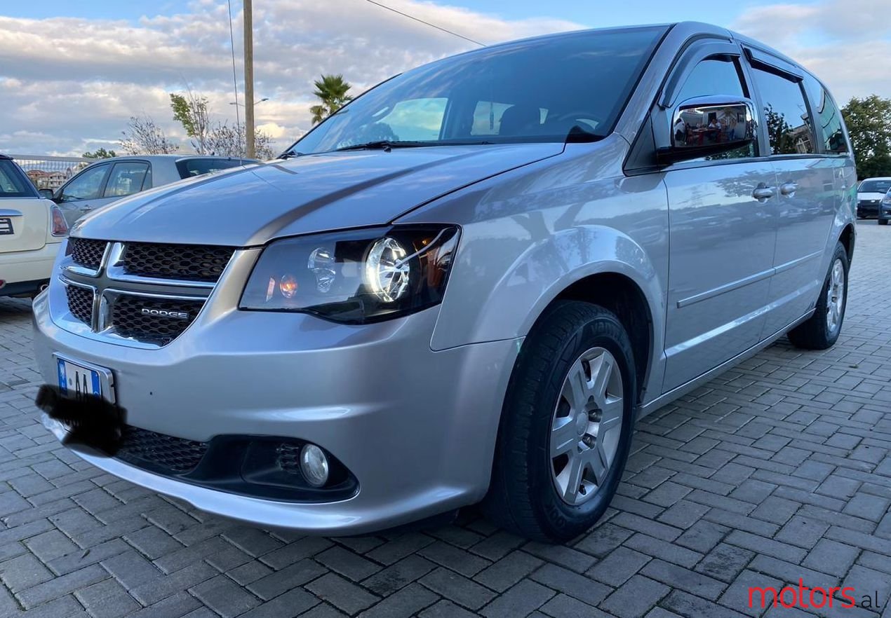 2011' Dodge Grand Caravan photo #1