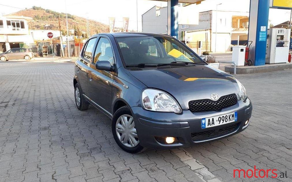 2004' Toyota Yaris photo #1