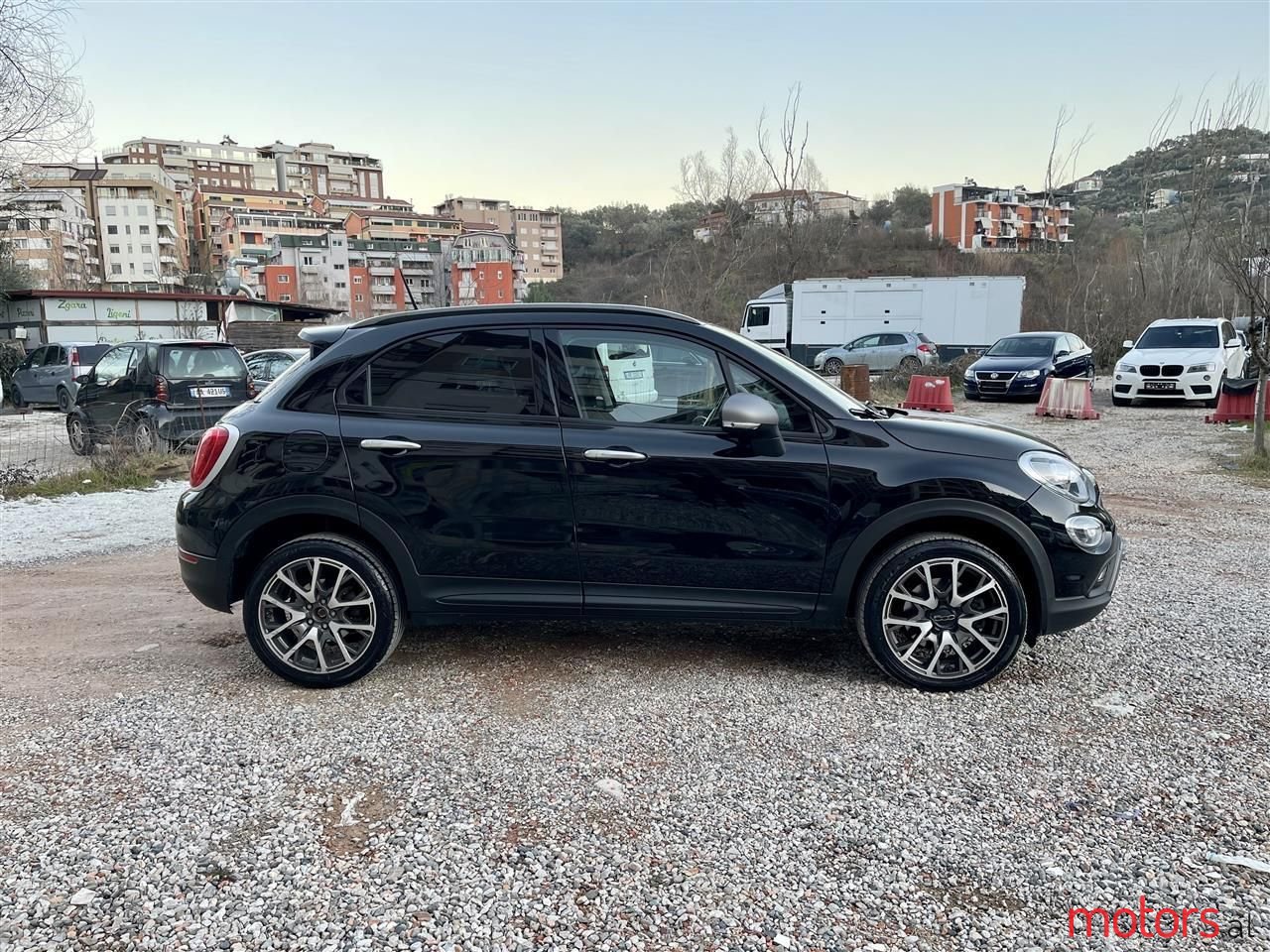 2017' Fiat 500X photo #2