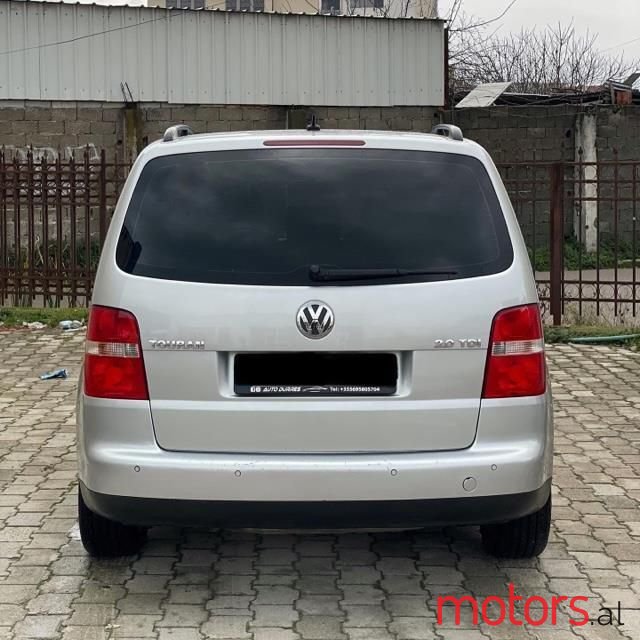 2006' Volkswagen Touran photo #3