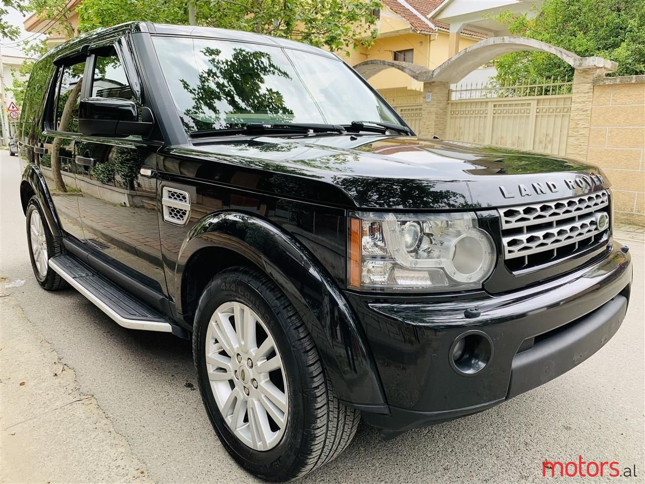 2010' Land Rover Discovery photo #4