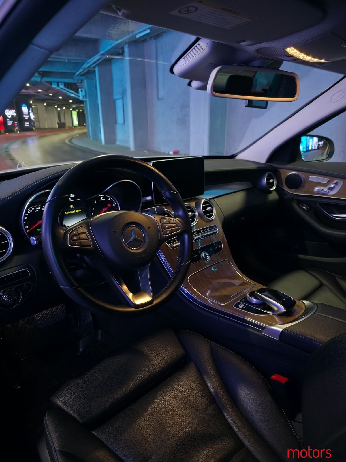 2015' Mercedes-Benz 220 photo #3