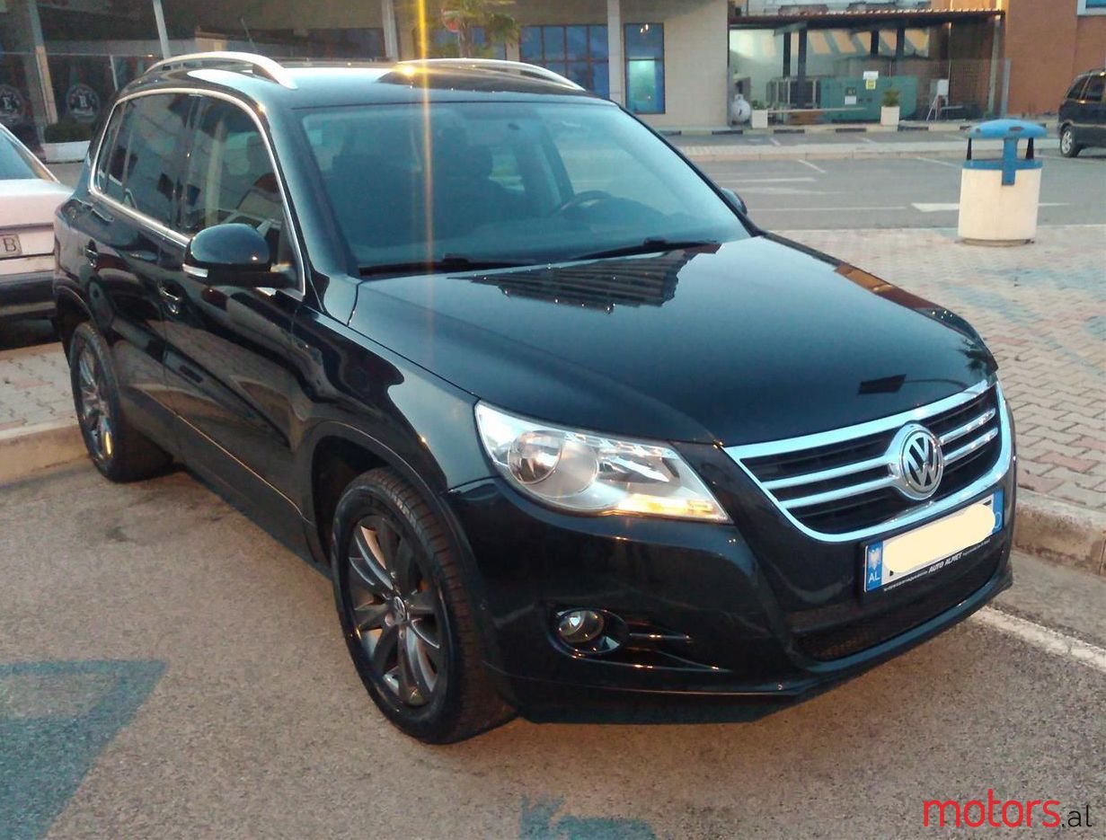 2008' Volkswagen Tiguan photo #1