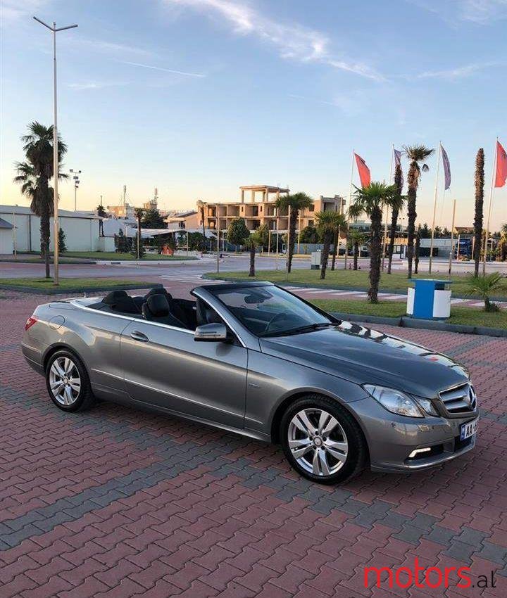 2010' Mercedes-Benz E 350 photo #1