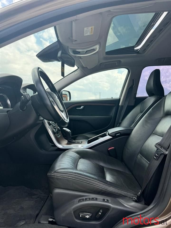 2012' Volvo Xc 70 photo #5