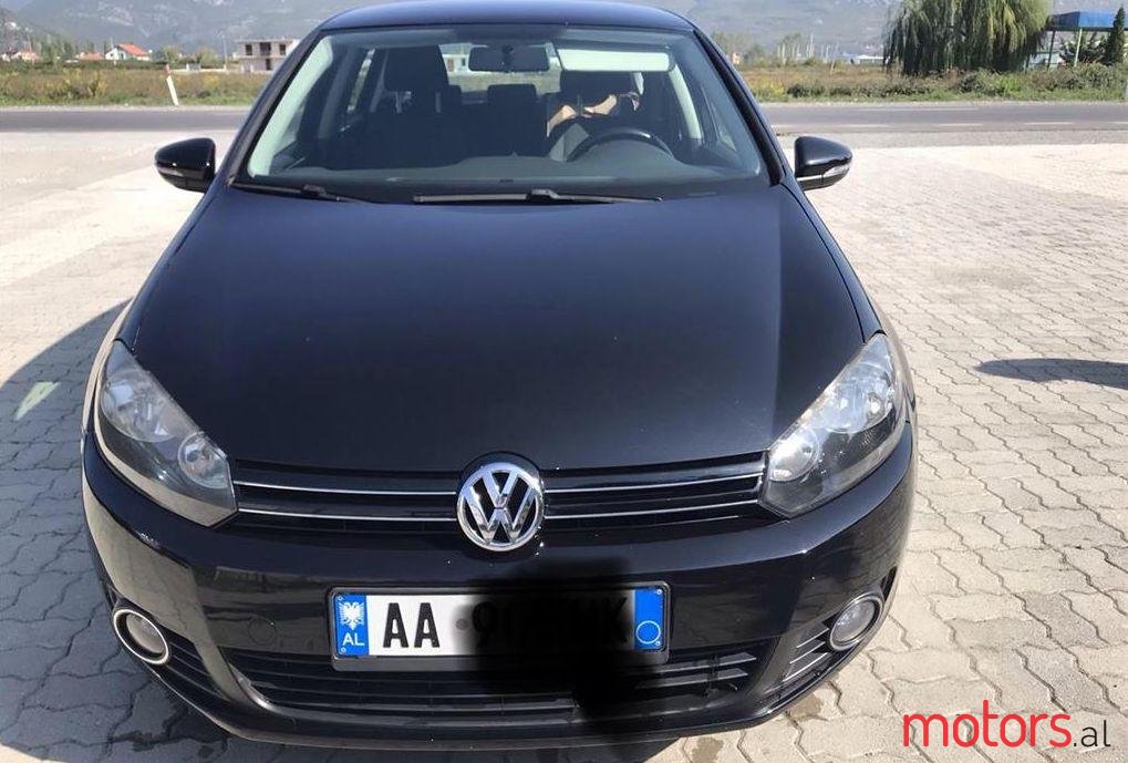 2009' Volkswagen Golf photo #1