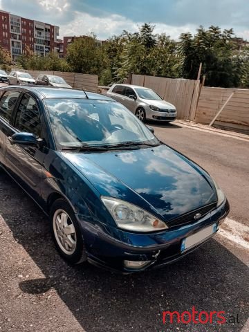 2004' Ford Focus photo #4