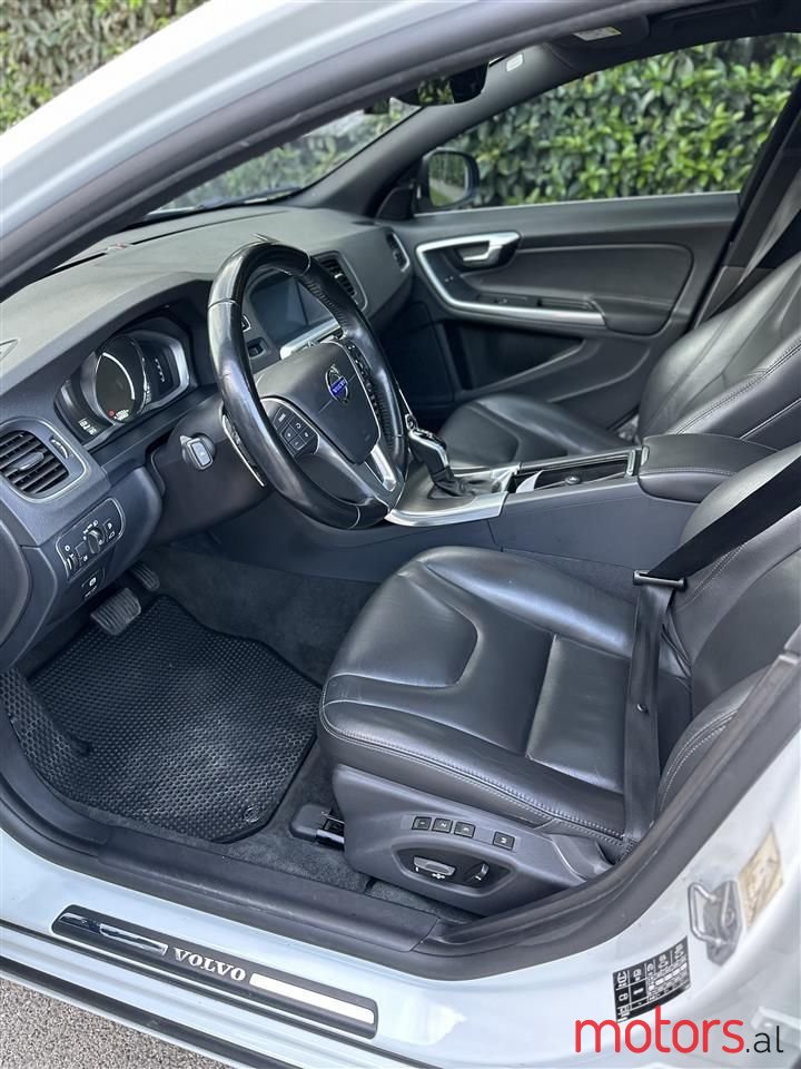 2015' Volvo S60 photo #5