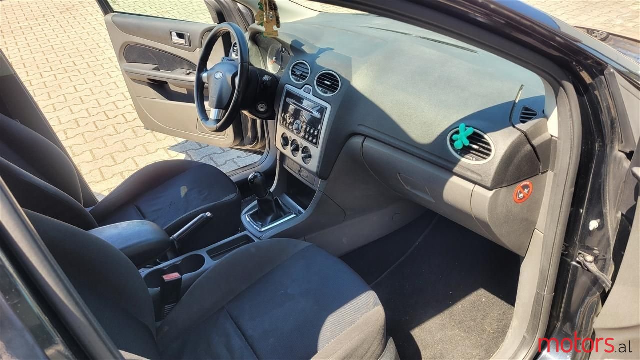 2007' Ford Focus photo #3