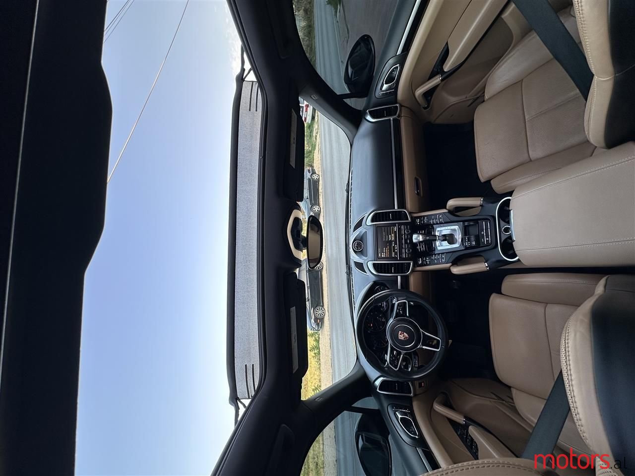 2016' Porsche Cayenne photo #3