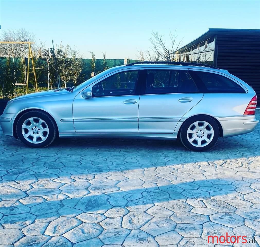 2005' Mercedes-Benz C 220 photo #3
