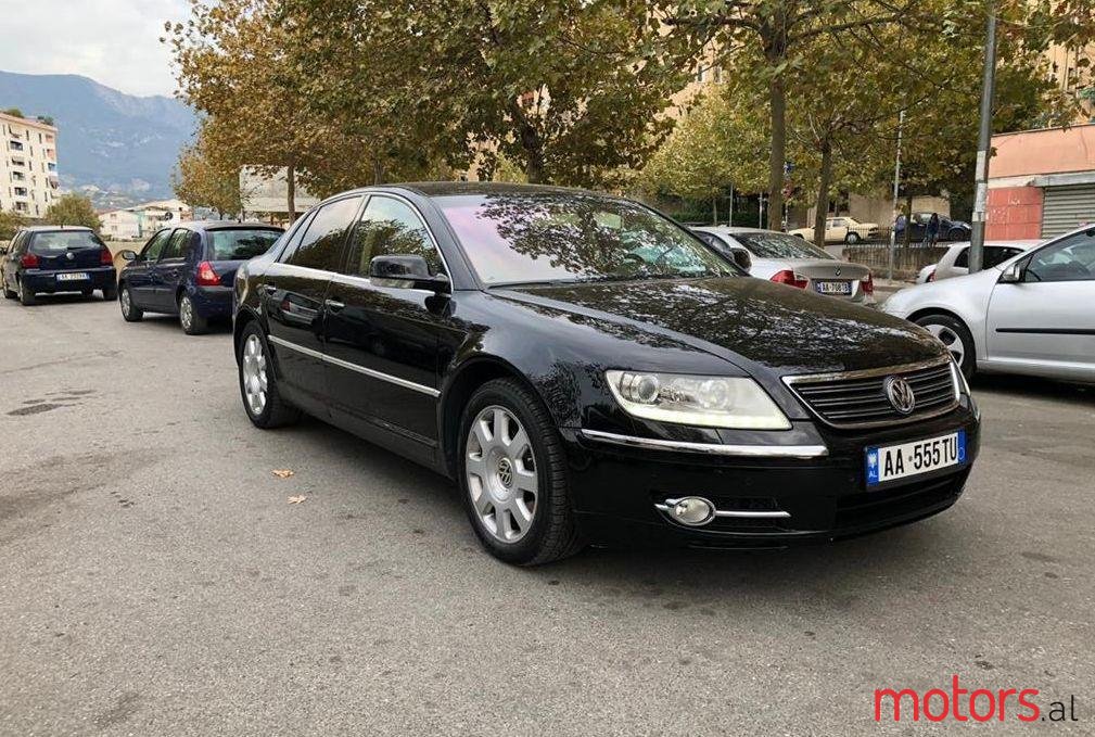 2009' Volkswagen Phaeton photo #2