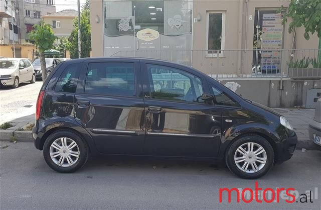 2006' Lancia Musa photo #3