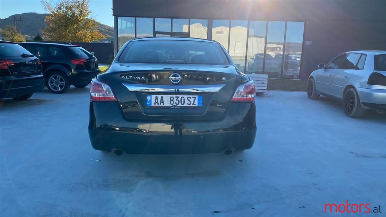 2013' Nissan Altima photo #5