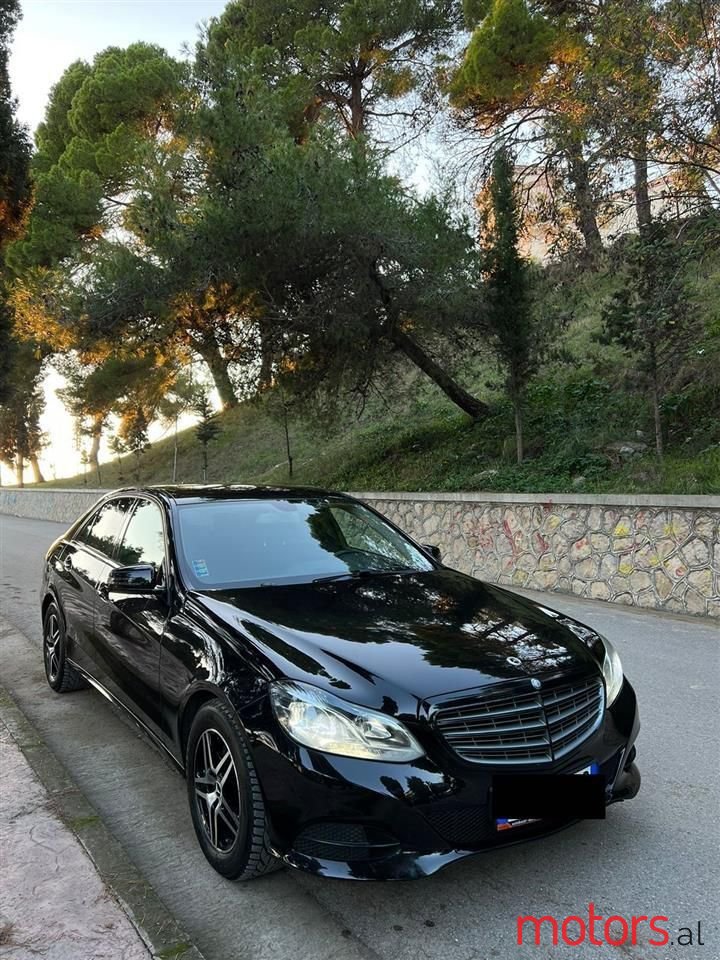 2015' Mercedes-Benz E 200 photo #1