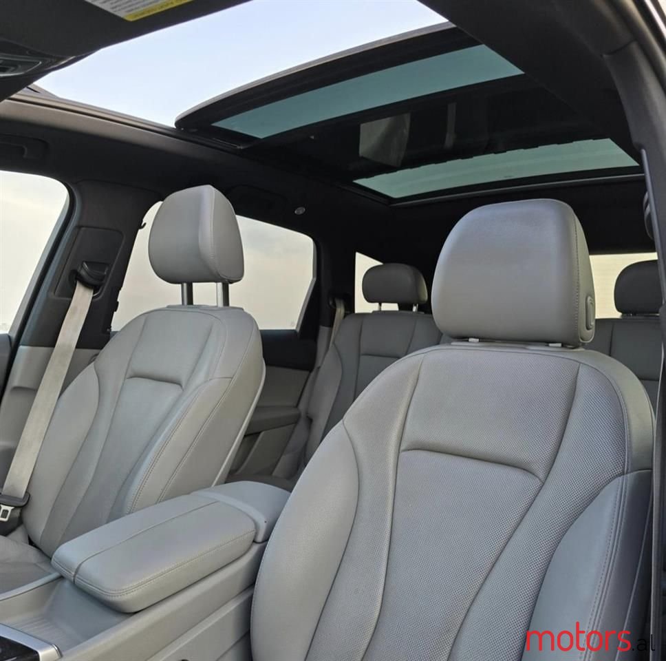 2017' Audi Q7 photo #6