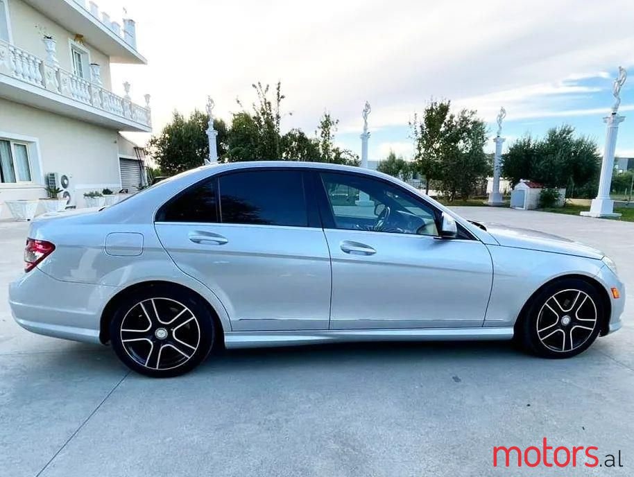 2010' Mercedes-Benz C 300 photo #4