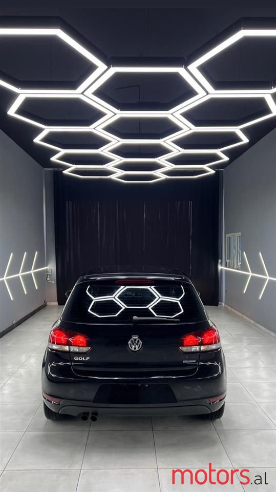 2010' Volkswagen Golf photo #4