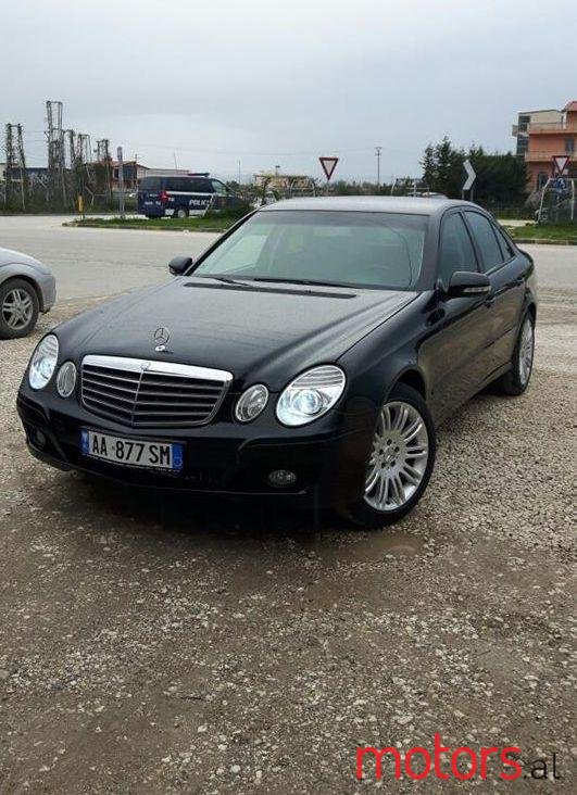 2007' Mercedes-Benz E 200 photo #2
