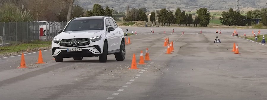See How 2023 Mercedes-Benz GLC-Class Performs In The Moose Test