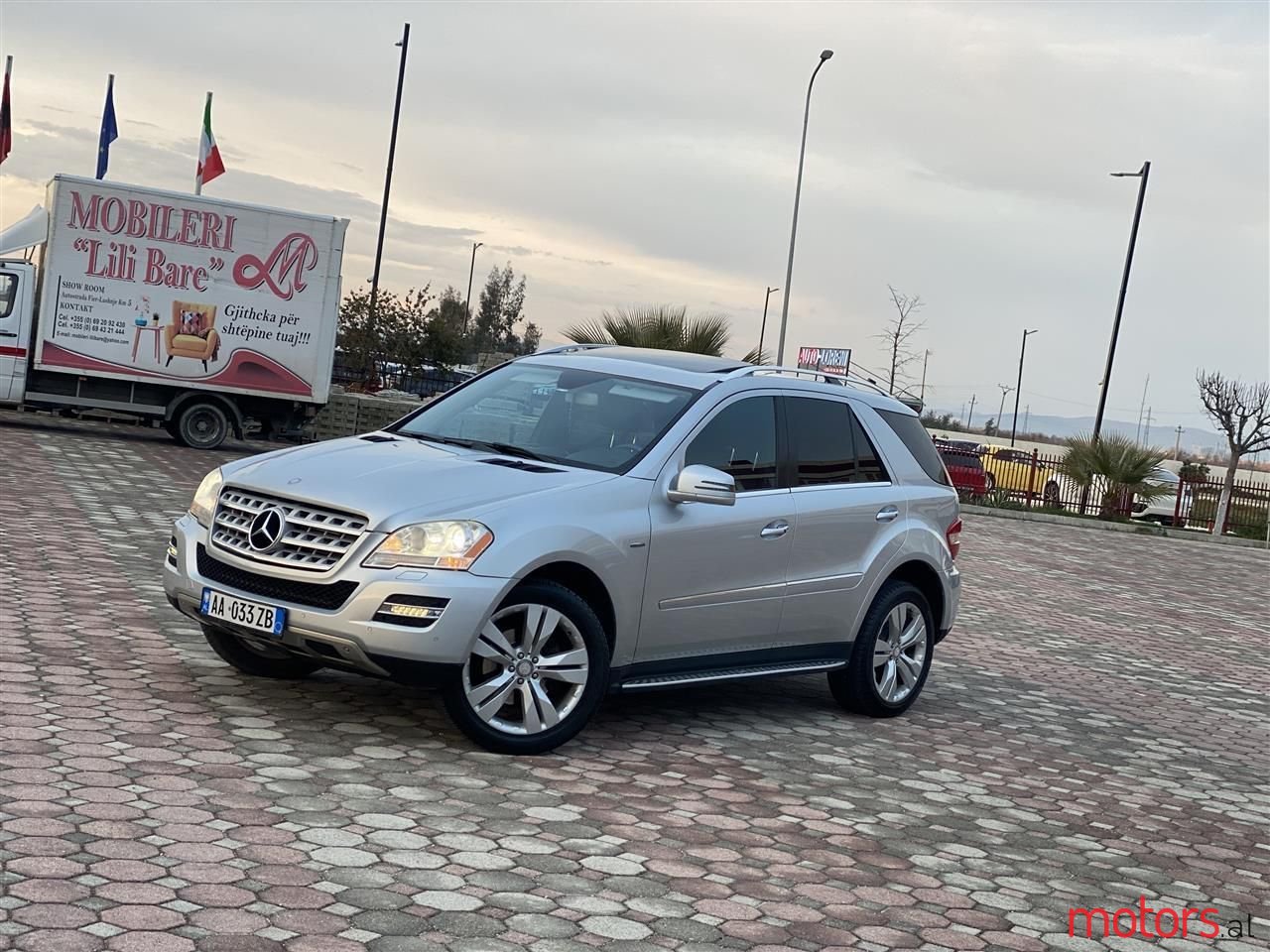 2011' Mercedes-Benz ML 350 photo #4