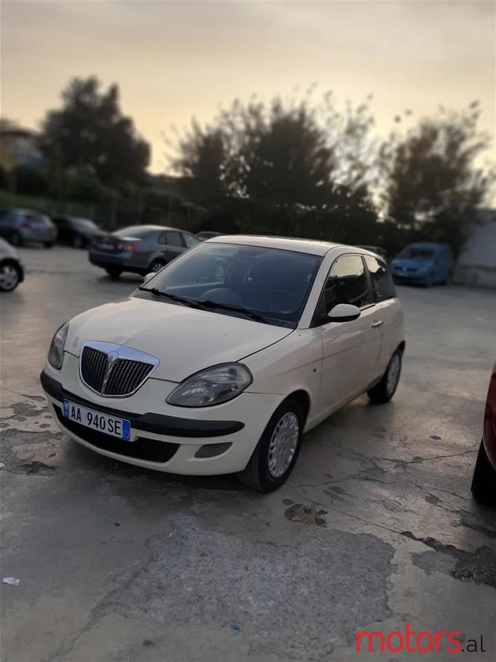 2004' Lancia Ypsilon photo #1