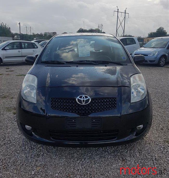 2007' Toyota Yaris photo #2