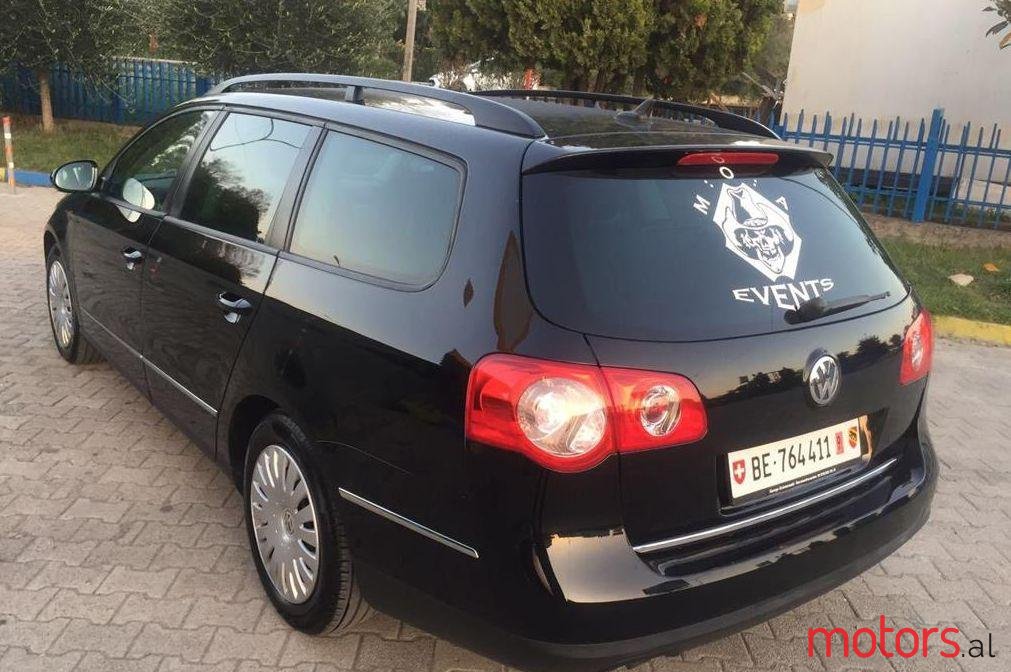 2008' Volkswagen Passat photo #2