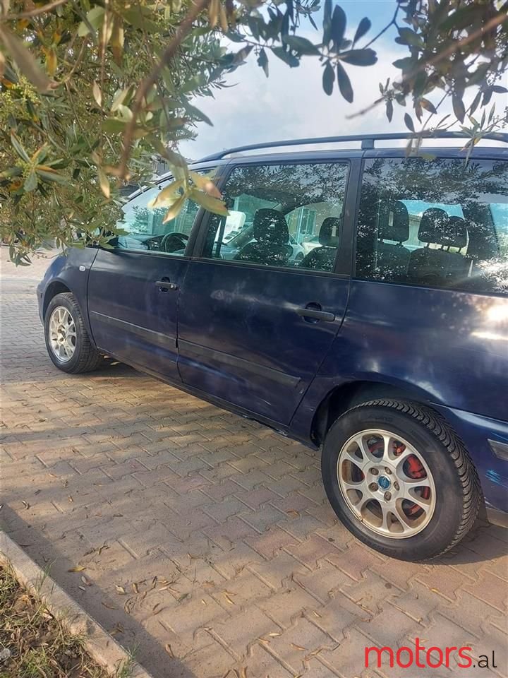 2002' Ford Galaxy photo #2