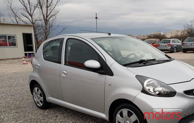 2008' Toyota Aygo photo #1