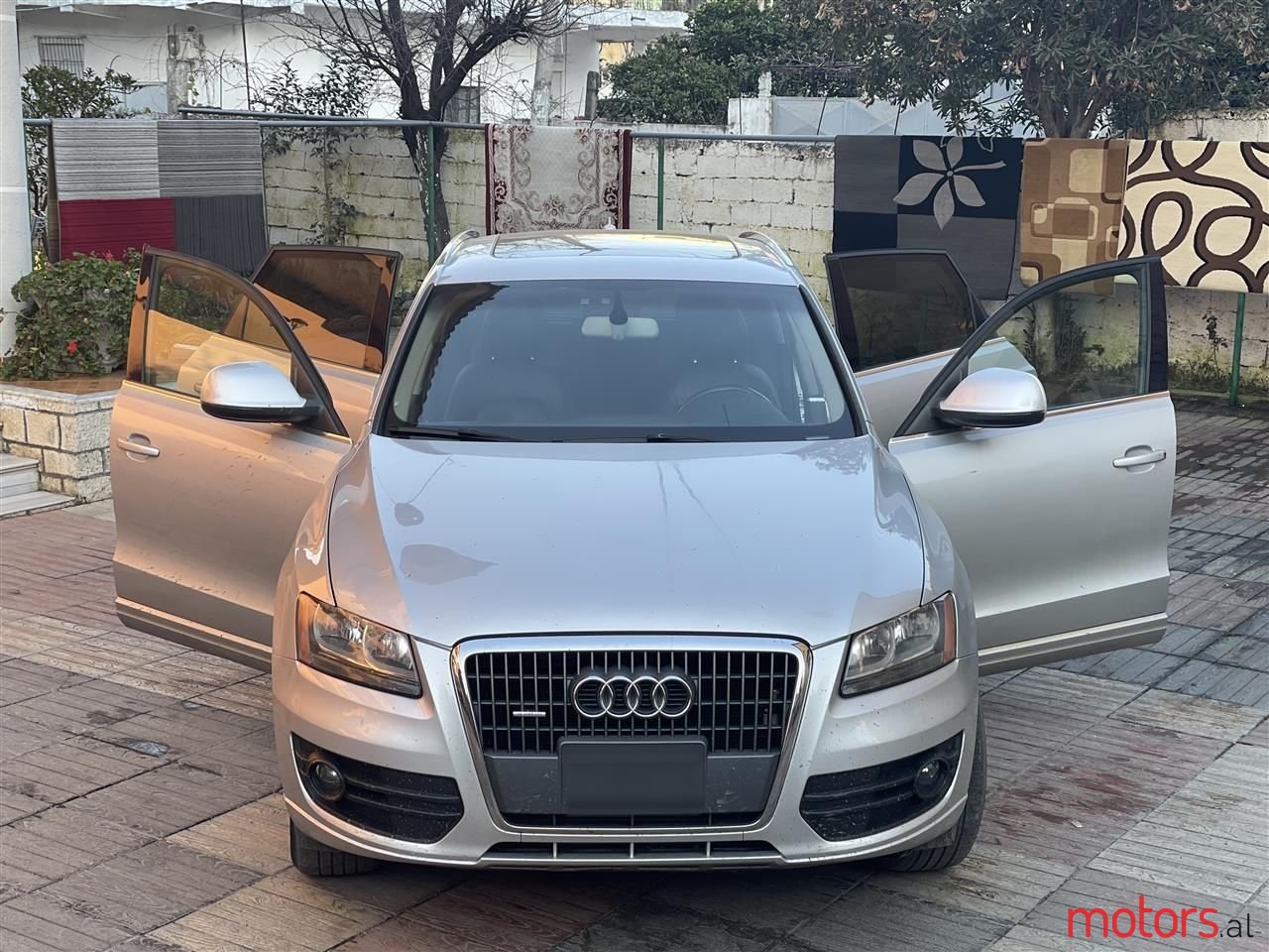 2011' Audi Q5 photo #1