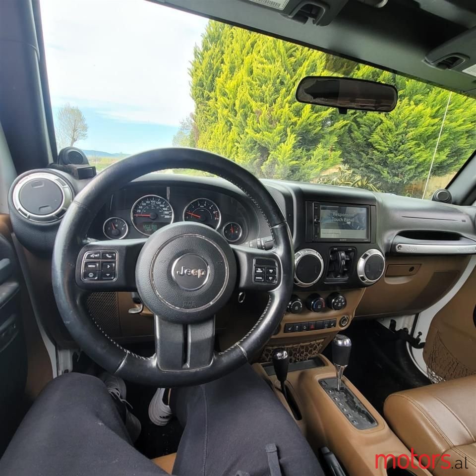 2016' Jeep Wrangler photo #5