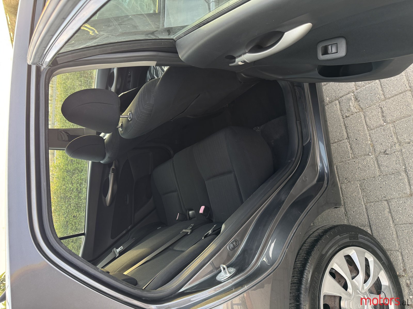 2008' Toyota Auris photo #6
