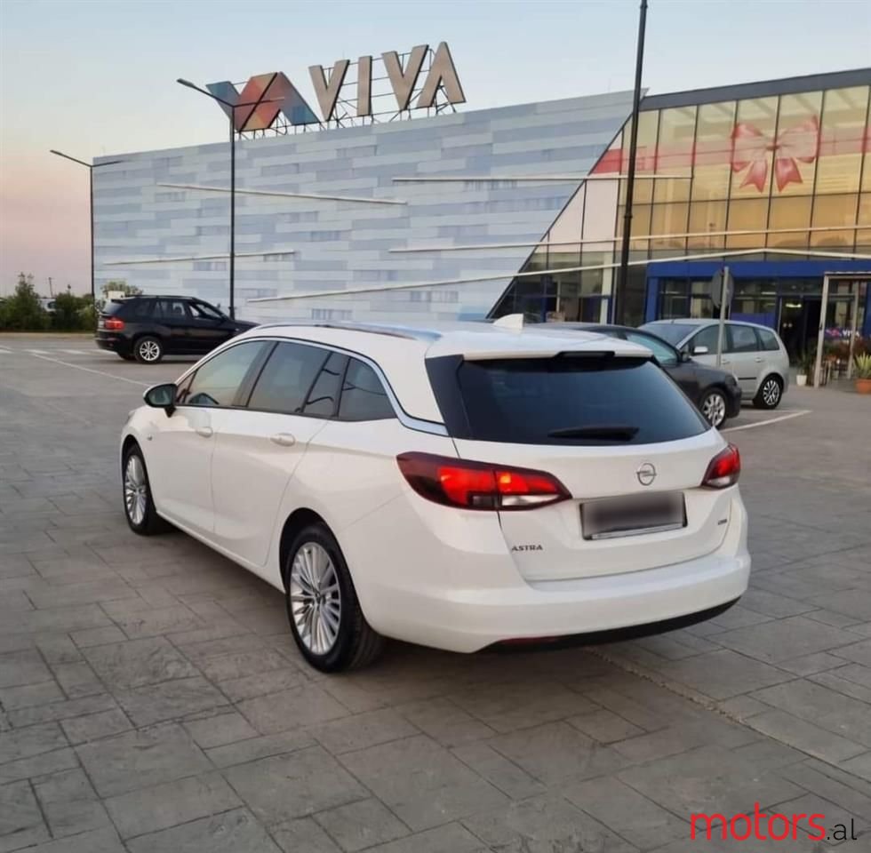 2017' Opel Astra photo #6