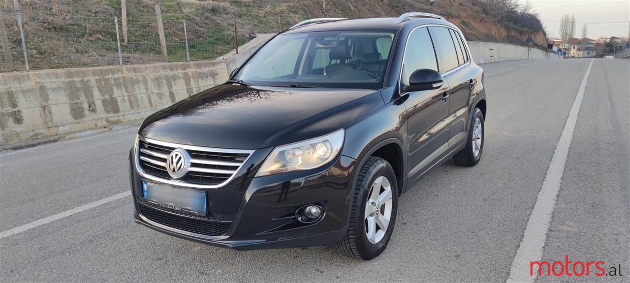 2008' Volkswagen Tiguan photo #1