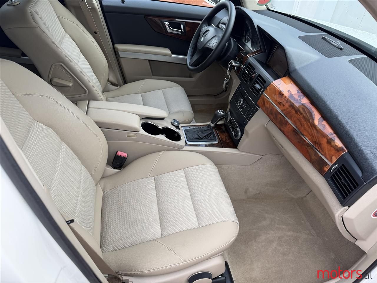 2010' Mercedes-Benz GLK 220 photo #3