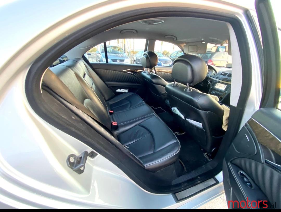 2008' Mercedes-Benz 280 photo #5