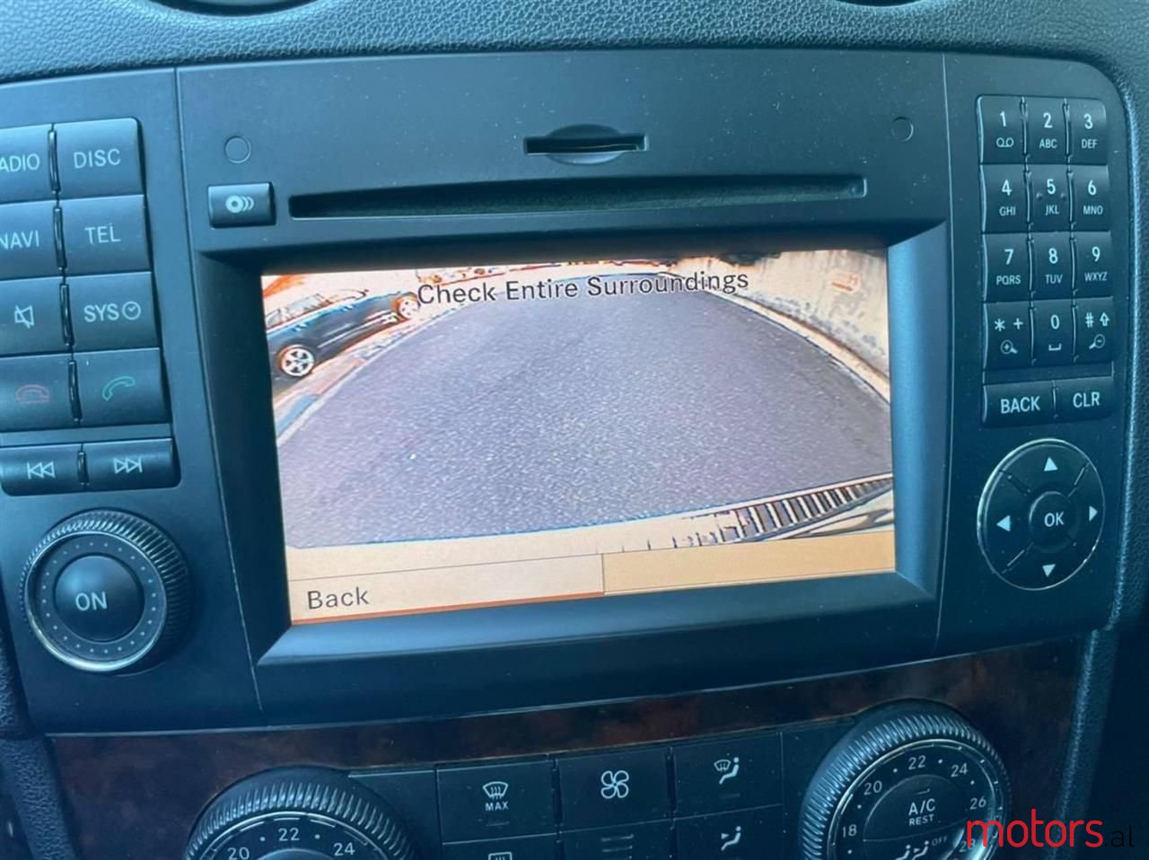 2009' Mercedes-Benz 350 photo #3