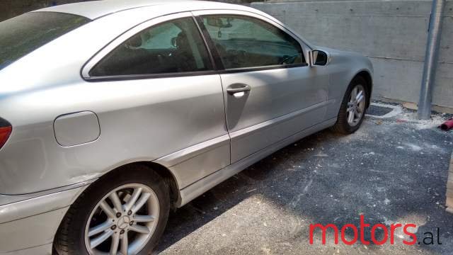 2003' Mercedes-Benz C-Class 220 photo #4