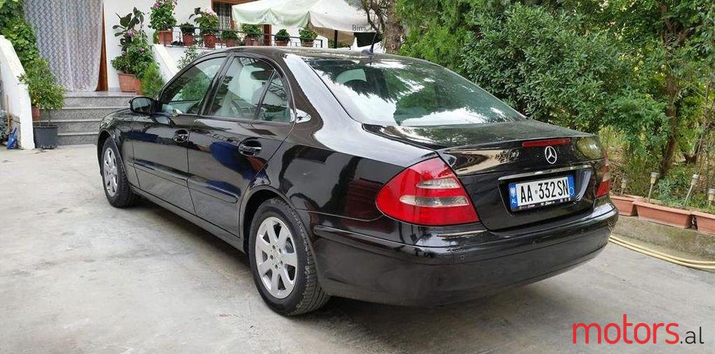 2005' Mercedes-Benz E 200 photo #1